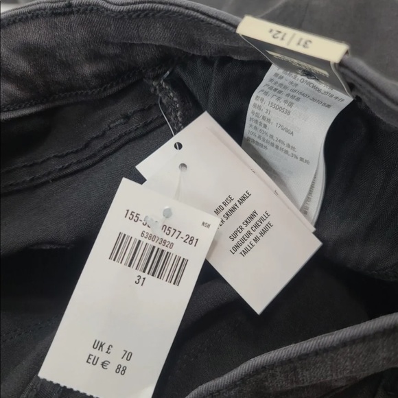 Abercrombie & Fitch Jeans Mid Rise Super Skinny Ankle Raw Hem Size 31/ 12 R NEW - Picture 5 of 10